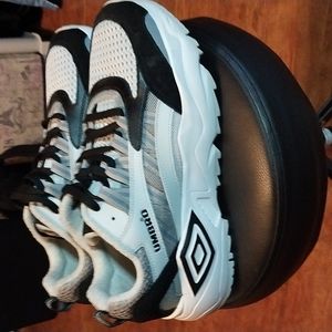 Umbro shoes sz 10.5